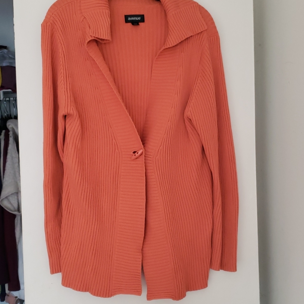 Sweater - Picture 1 of 2